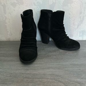 White Mountain Ankle Boots
